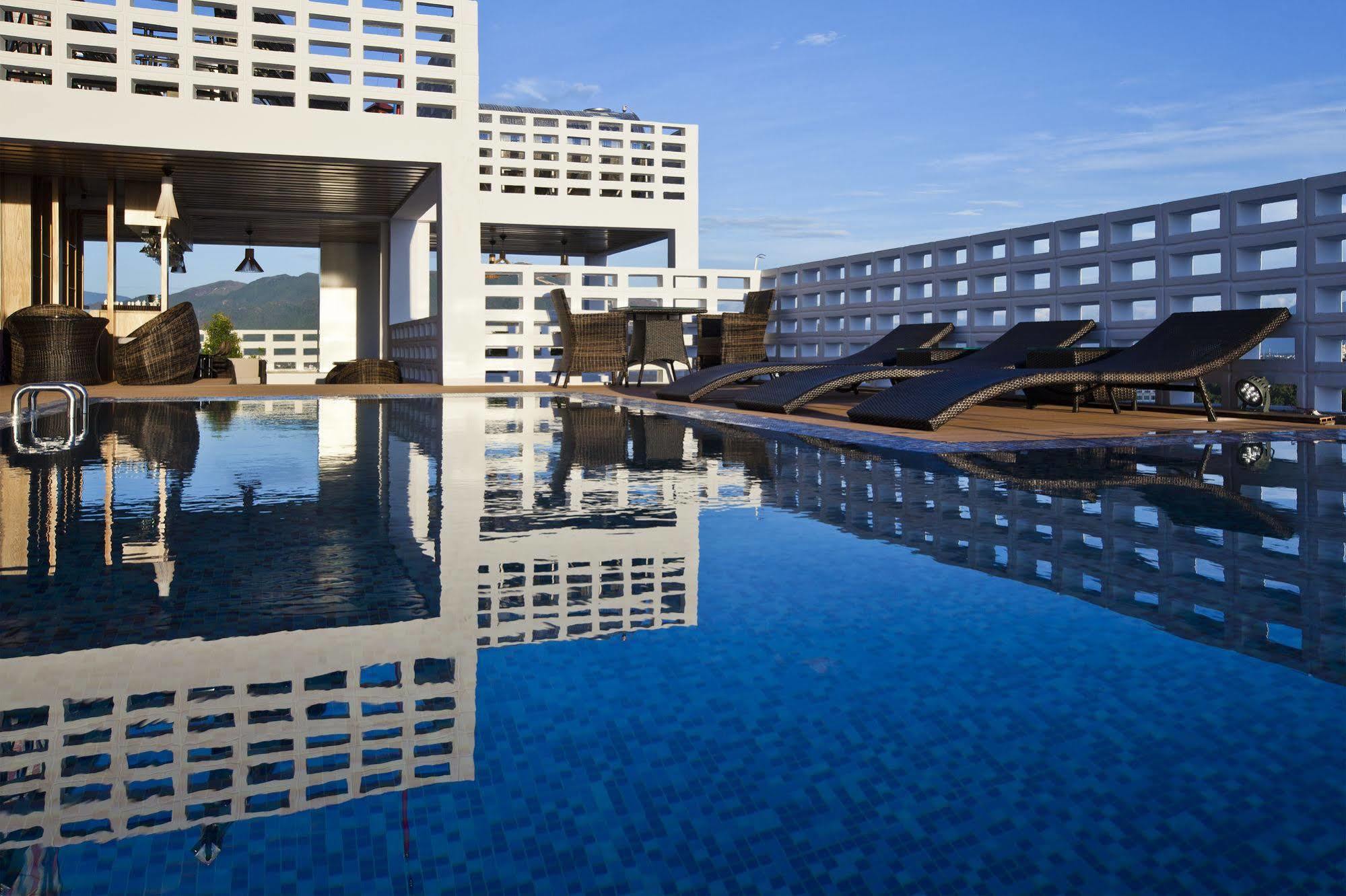Golden Holiday Hotel Nha Trang Exterior foto